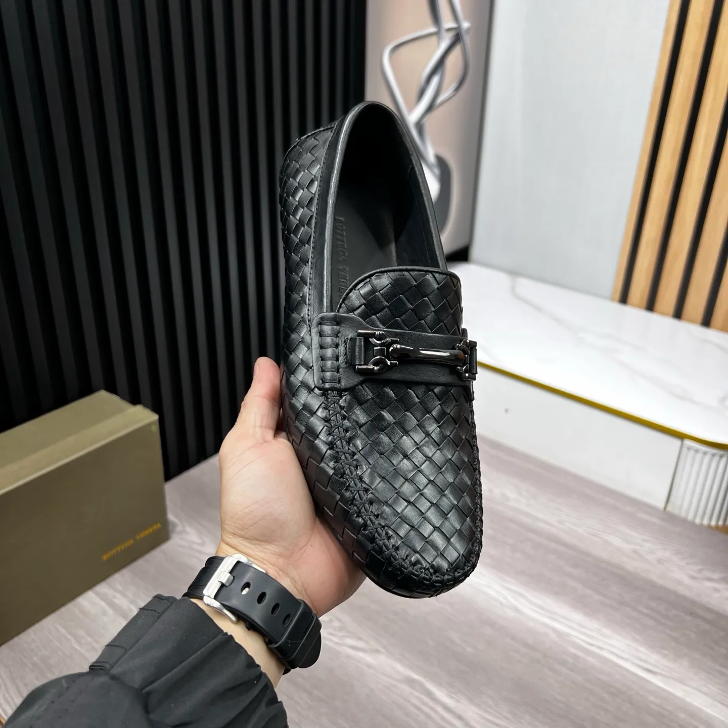 Ex-factory price 500 BV〰️Purely handmade classic men's beanie shoes👉👉driving shoes, slip-on shoes, made of imported cowhide woven from Italy, 💕water-dyed cowhide lining, 🔊original outsole, waterproof platform design, comfortable on the feet. A good choice for traveling and driving, two colors available, code number: 38-44, (45 can be customized)